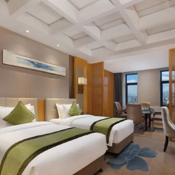 Tianlun Huangchao International Hotel(Chibi North Railway Station)