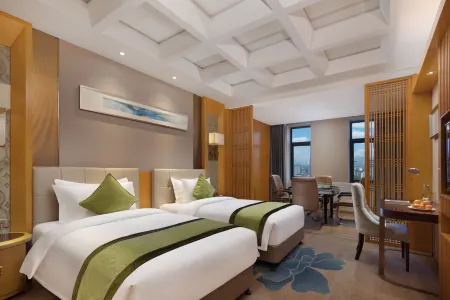 Tianlun Huangchao International Hotel(Chibi North Railway Station) Отели в г. Чиби