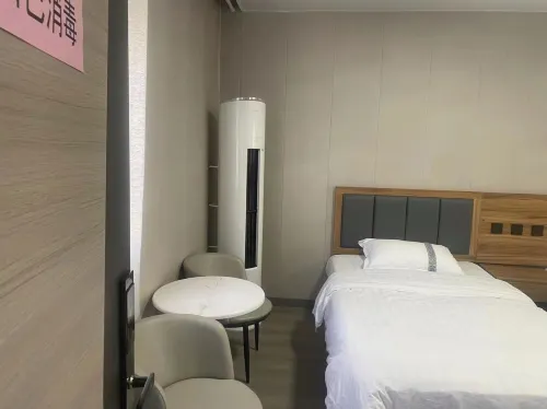 Jingjiang Yuesheng Hotel