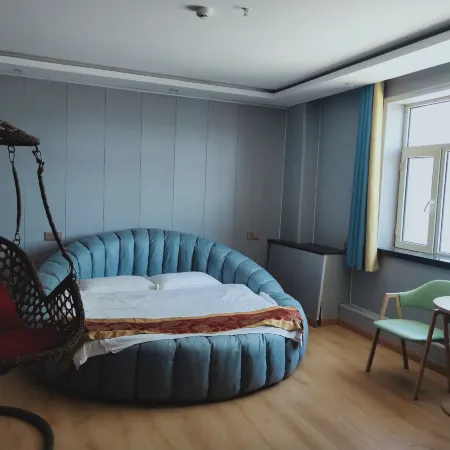 Holiday Business Hotel Fuhai