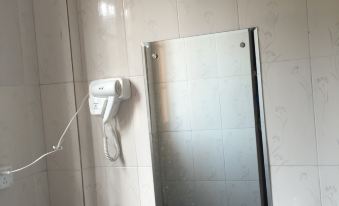 Youth Apartment (Guangzhou Hanxi Changlong Subway Station Branch)