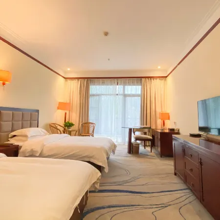 Jiayushan Lake Hot Spring Resort Hotel