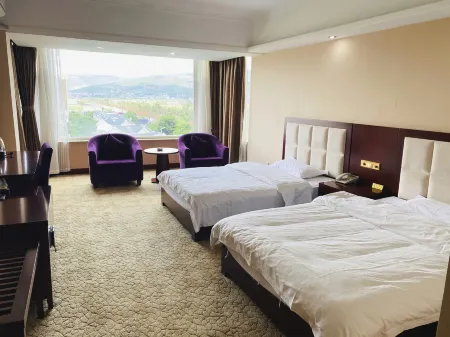 Fumin Pleasant View Hote