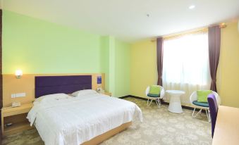 Moon House Chain Hotel (Huangjiang Store)