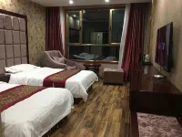 Yuchang Red Holiday Hotel