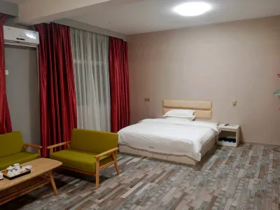 Holiday Inn Rome Liancheng Отели рядом с достопримечательностью «Петинская древняя община»