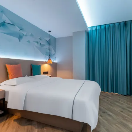 Huaning Hongyun Hotel