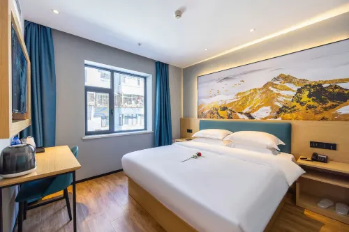 Tuke Light Hotel (Lanzhou Zhongshan Bridge Lanzhou Second Hospital Branch)