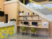 Vatica Hotel (Luotian County City Plaza)