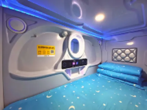 青島天舒太空艙客棧（凱德廣場清江路地鐵站店）