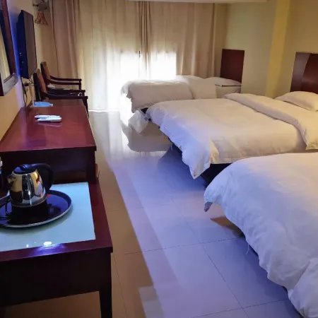 Wolong Hotel Lijiang