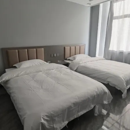 Longde Maple Forest Hotel