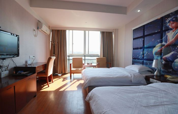 Mingxi Jinzuan Hotel