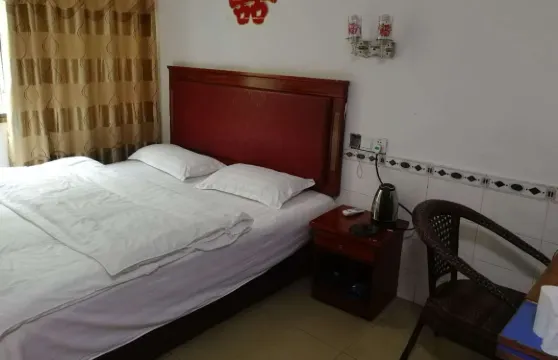 雙峯縣荷葉鎮鴻飛商務賓館