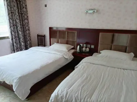 Gaojia Tofu Fishzhuang Homestay Отели в г. Вэньчуань