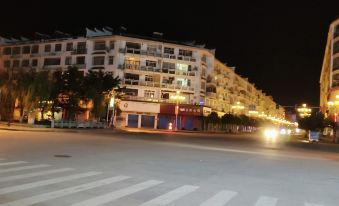 Mengshan Wufu Theme Hotel