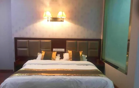 Jianshui Jingming Hotel (Qujiang Town Branch) Отели в г. Цзяньшуй