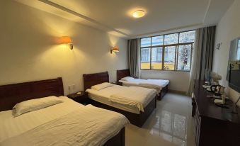 Xingyi Yongfeng Hotel