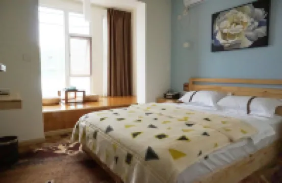 Xichang Lakeside Residence Inn