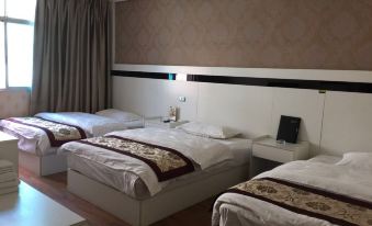 Tonghai Yijin Hotel