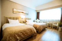 Royal Hotel Hotels near Chengdong Station