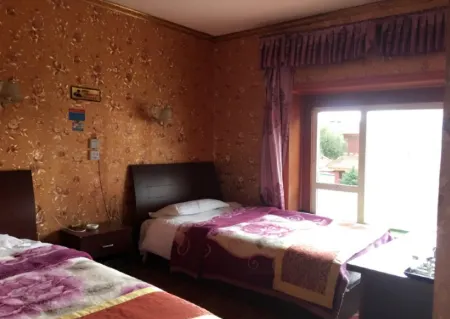 Heping Hotel Отели рядом с достопримечательностью «Five Sciences Buddhist Academy»