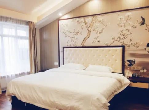 長沙世嘉大酒店 鄰近湖南和平解放祕密電台工作站舊址的酒店