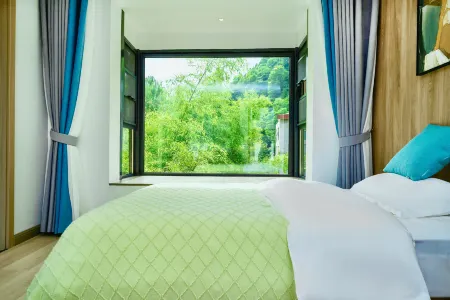 Huahai Yunsu (Chongdugou Central Performance Square) Отели рядом с достопримечательностью «Bamboo Sea Wild Animal Park»