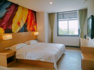 Jinquan Hotel (Shenzhen Dafen Metro Station)