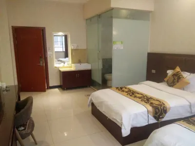 Luliang Royal Hotel Hotels near Luliang Colorful Sand Foresi