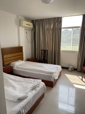 Jixixiong Road Hotel