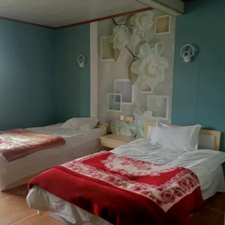 Purang Sanxia Hotel
