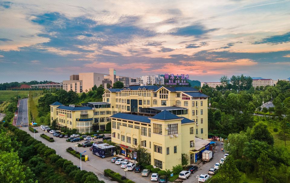 hotel overview picture