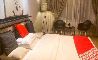 Shenzhen Xintianhong Hotel (Dongmen Old Street)