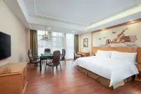 Vienna Hotel (Liuyang Xincheng International) Hotels near Haoxi Bay Forest Water World