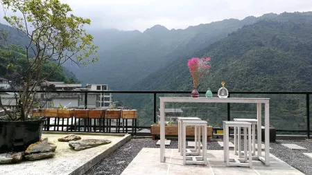 Shanshe Guesthouse Отели в г. Шанлинь