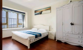 Lijia Beach Apartment (Beihai Yintan Shop)