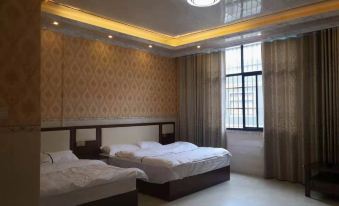 Longlin Huashun Hotel