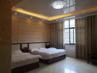 Longlin Huashun Hotel