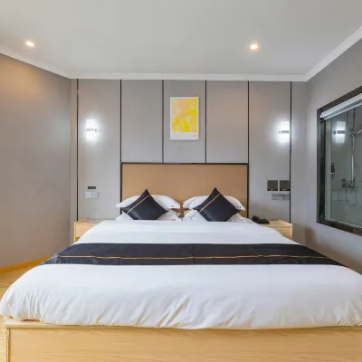 Honggaoliang Business Hotel (Nanjing Changjiang Bridge North Road Station Hongyang Plaza) Hotels near Rsun Happy World