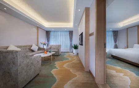 Vienna Hotel (Qingyuan Zhongshan Park Century Plaza)