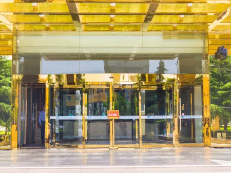 Yongji Haina International Hotel Отели рядом с достопримечательностью «Wulaofeng Peak»