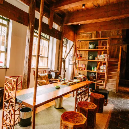 Longquan Senbo Longyuanyi Homestay