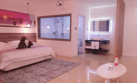Qingya Hotel, South Guizhou - Housity