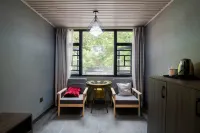 Anshun Guishu Homestay (302 Hospital) - Inns