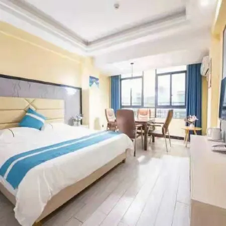 Danzhou Lexiang Business Hotel