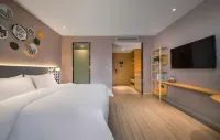 Europa Mediterranean Hotel (Guiyang East High-speed Railway Station Plaza)