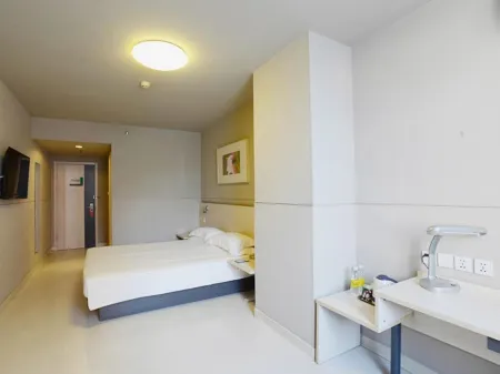 Jinjiang Inn (Shanghai Hongqiao International Exhibition Center Tianshan West Road)