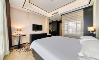 HuiHe Beijing Hotel (Nanchang Station Hengmao Meng Times Square)