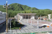 Luqu Xinda Hotel فنادق في لوتشو